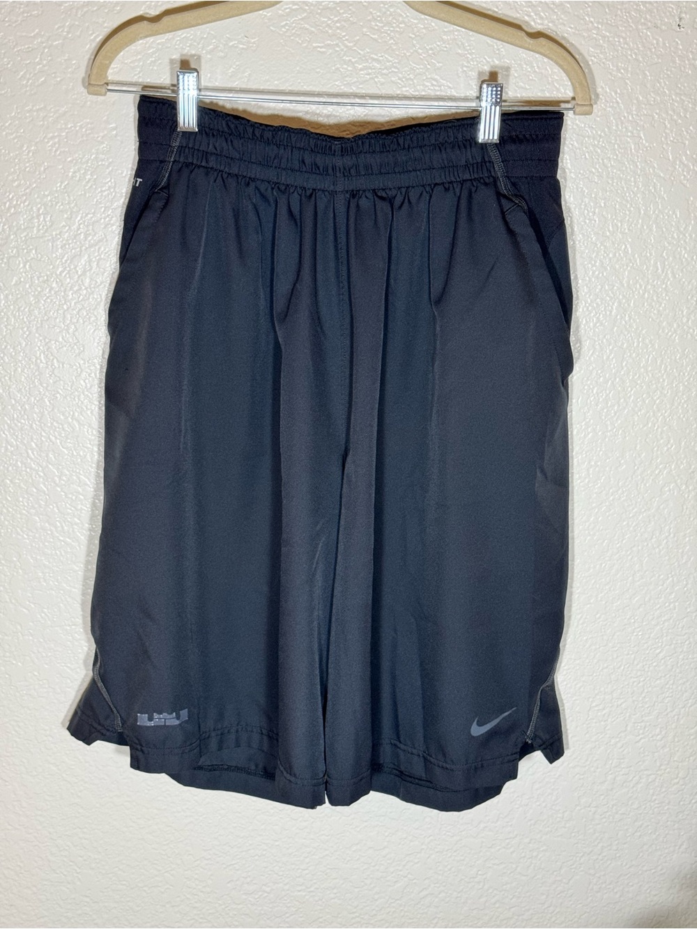 Nike LeBron James Drifit Black Basketball Shorts Tonal Crown Men’s Large Gym
